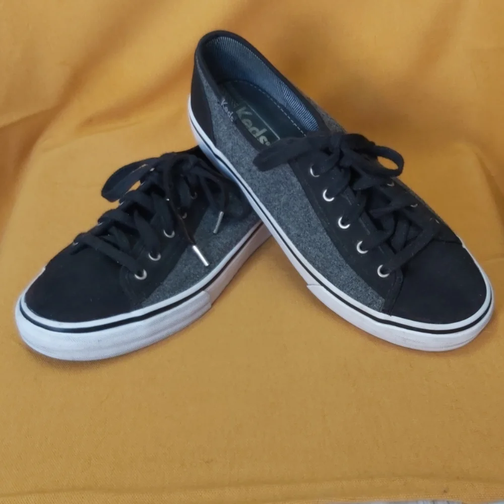 Keds Running Shoe - Picture 1 of 4